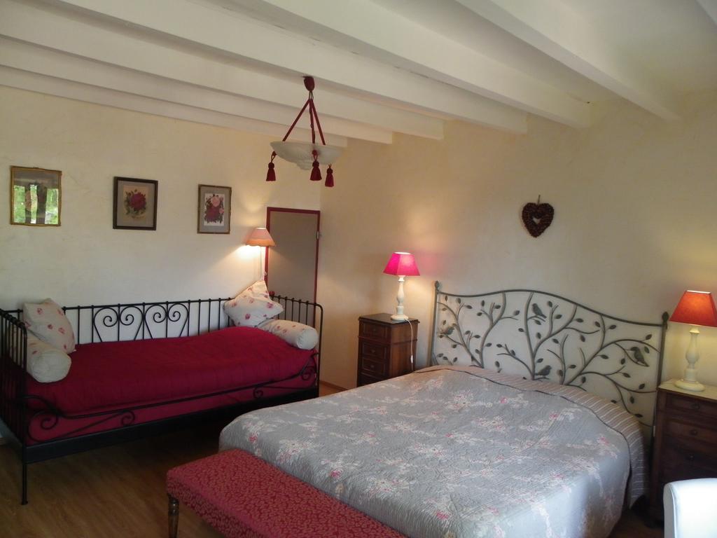 Maison D'Hotes De La Verriere Les Ardillats Pokój zdjęcie